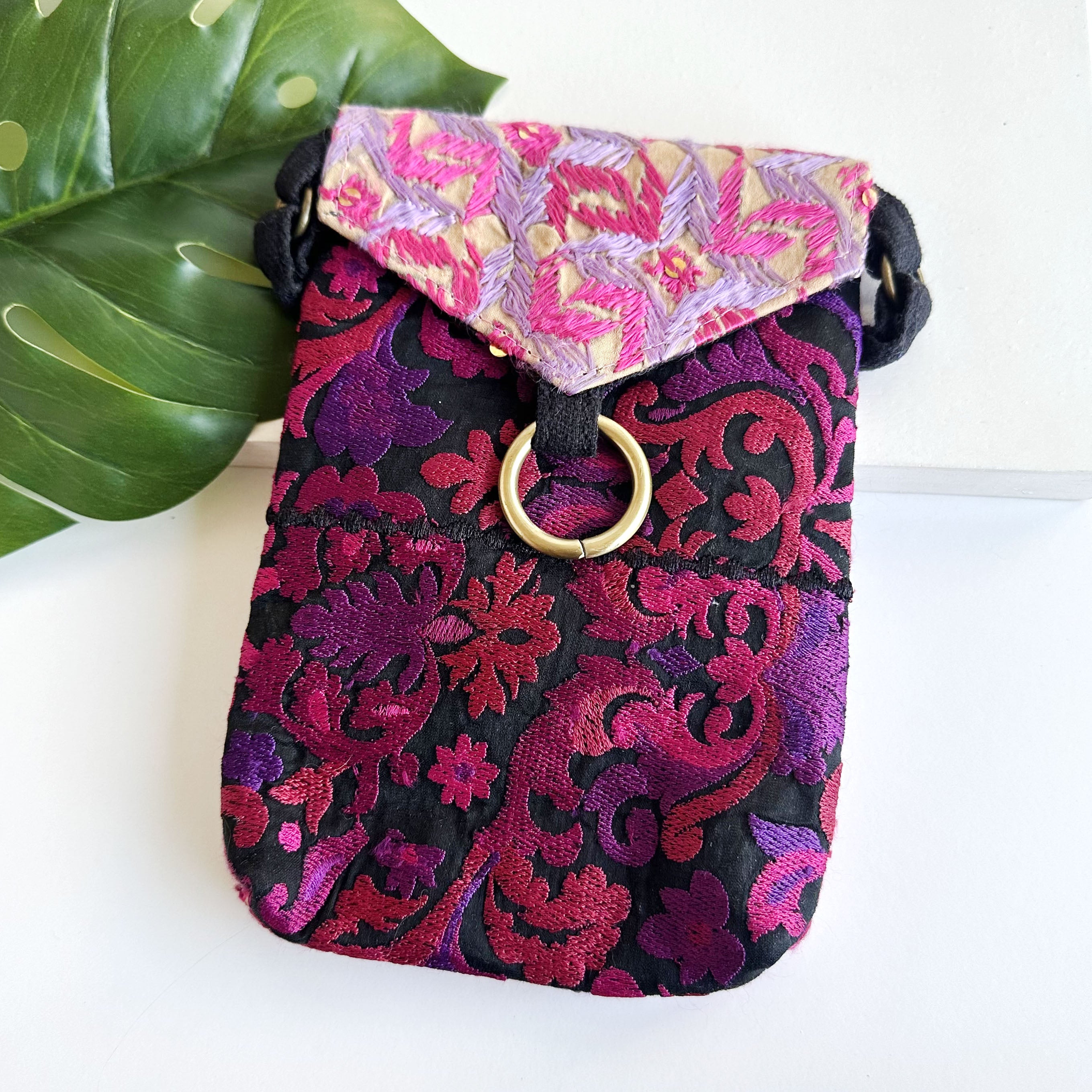 How to Sew a Cell Phone Bag and Free Pattern - Threads
