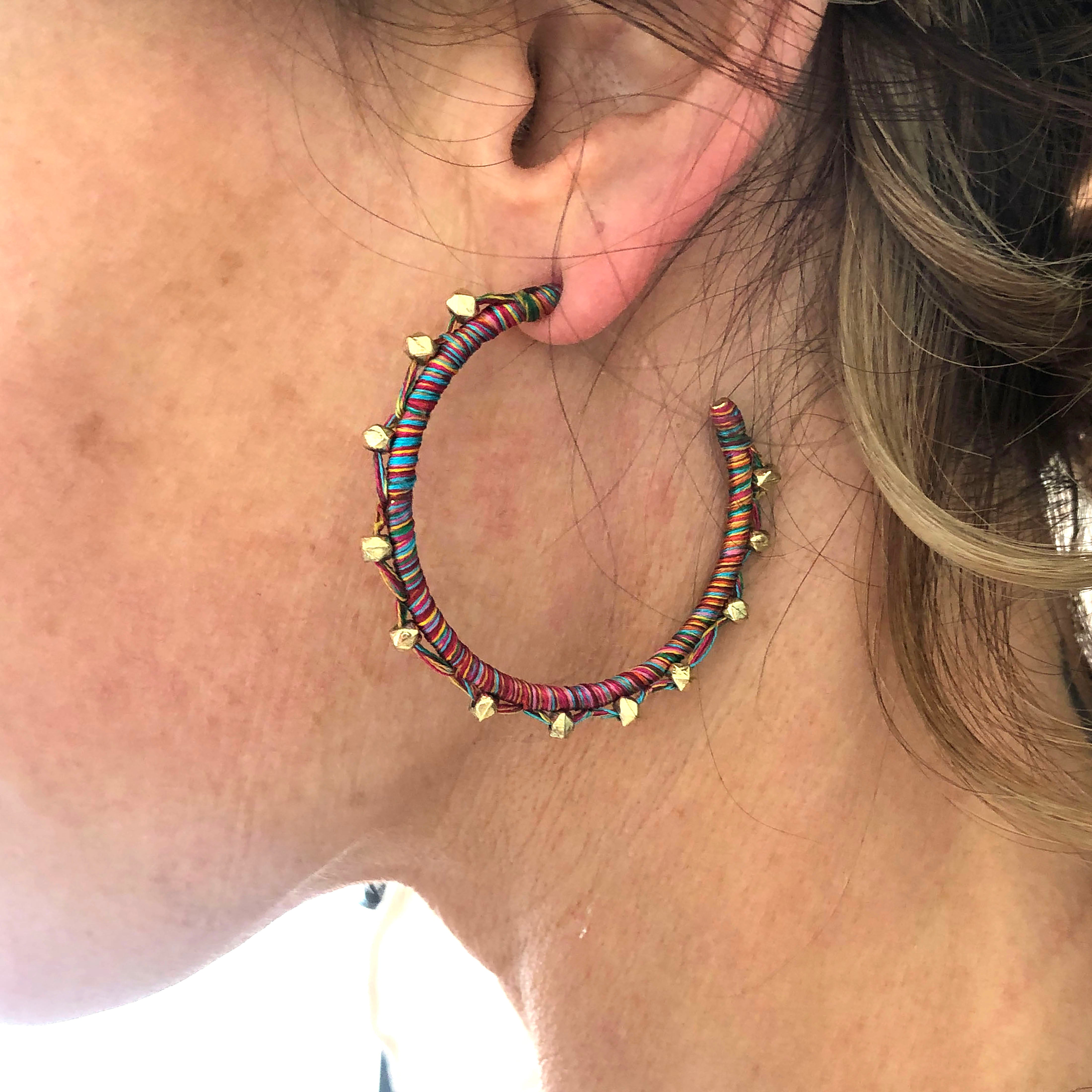 Raja Threaded Ball Hoops