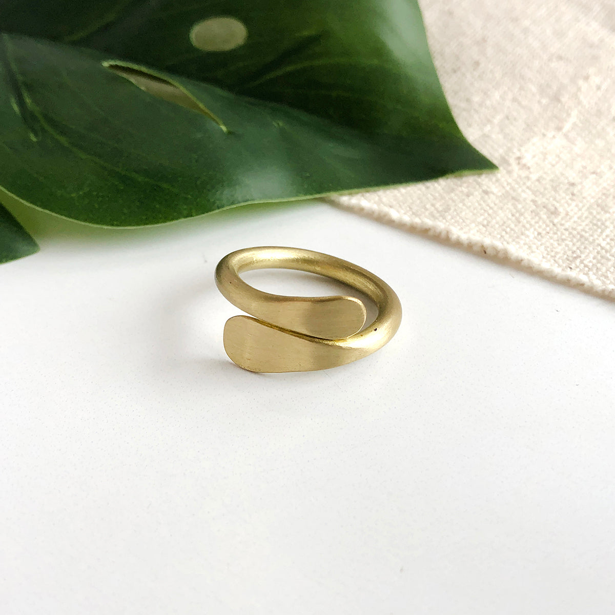 Overlap Ring • WorldFinds Gold